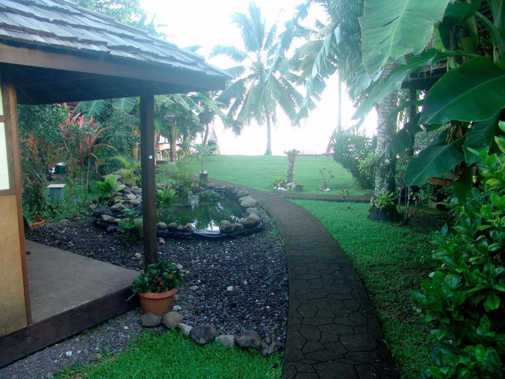 Tauhanihani Village Lodge La Vague Bleue Teahupoo Exterior foto