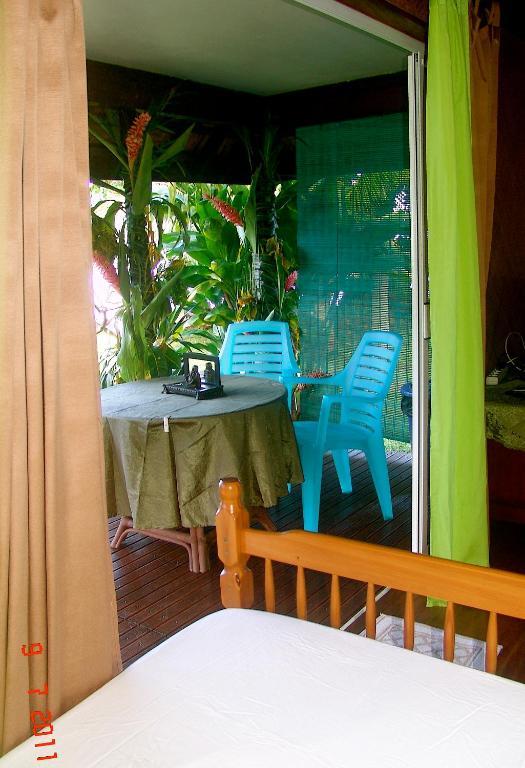 Tauhanihani Village Lodge La Vague Bleue Teahupoo Quarto foto